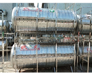 304不銹鋼生活 保溫水箱 屋頂