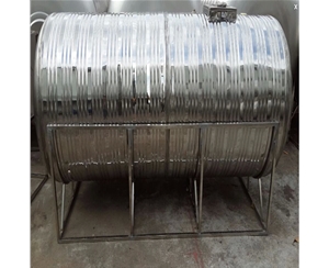 臥式冷水箱儲(chǔ)水罐